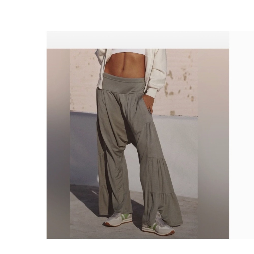 Free People Stay Low Harem Pants Greyed Olive OB1710044 XS